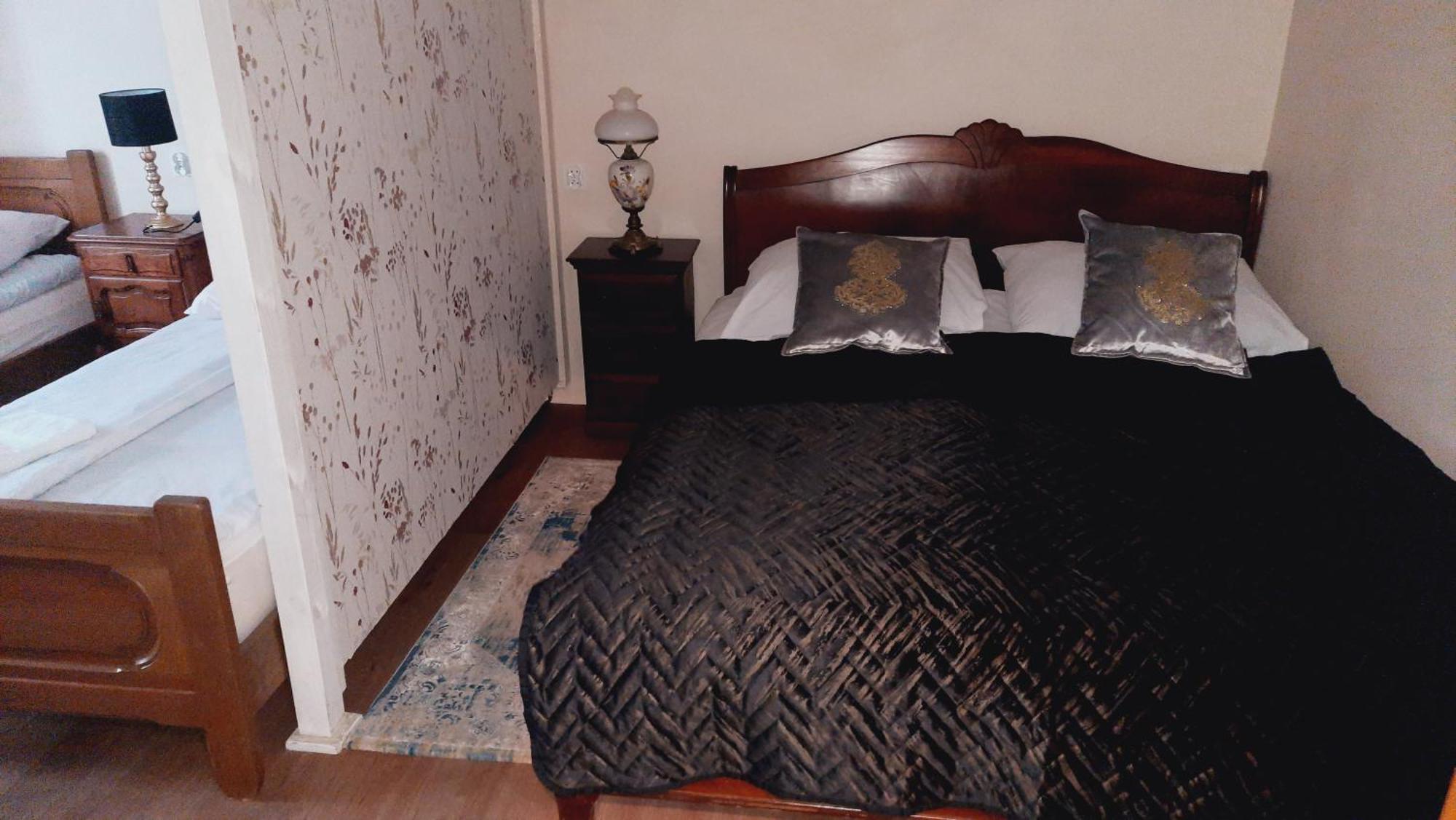 Hotel Rezydencja Rosa Przemyśl Esterno foto