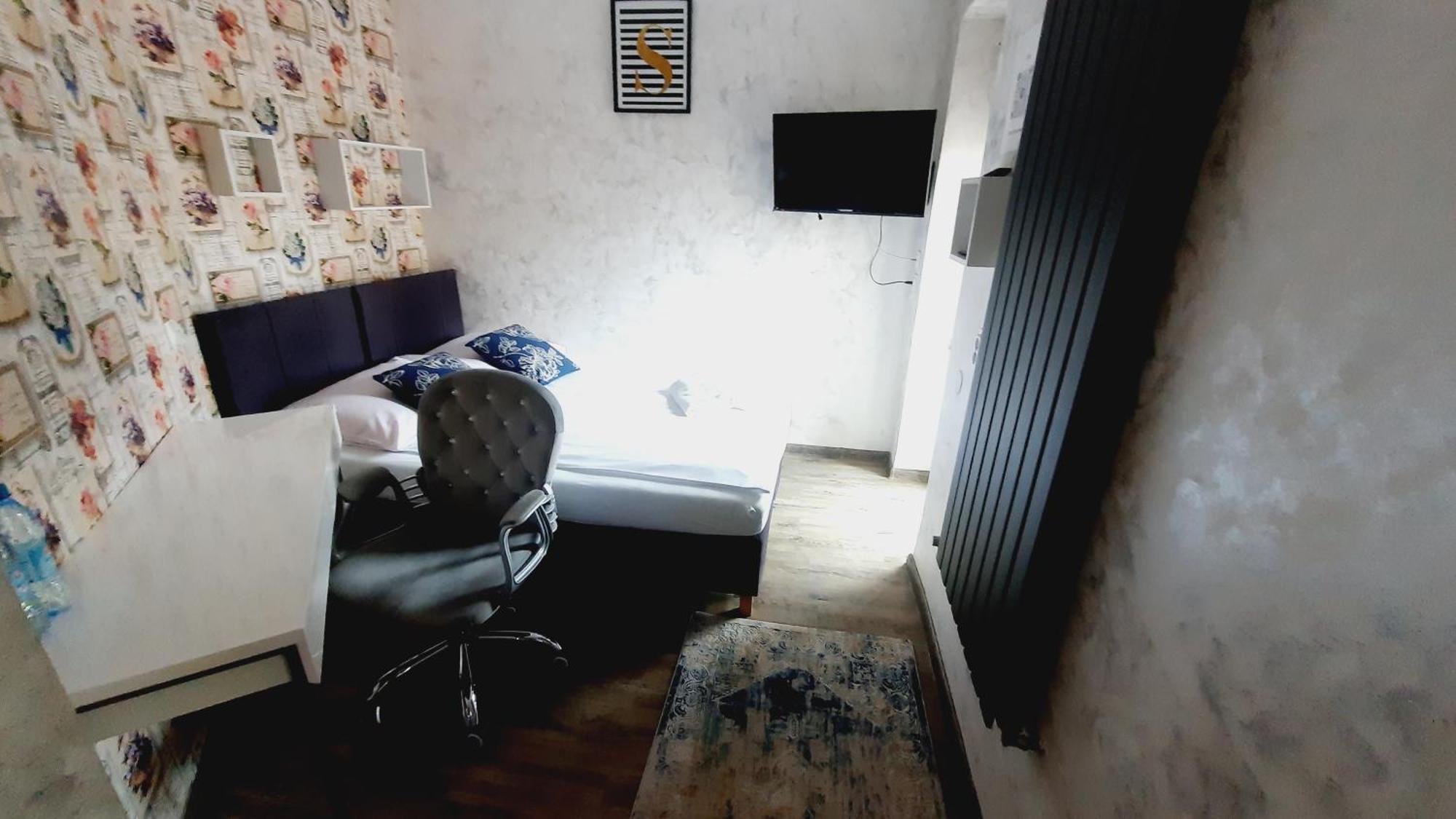 Hotel Rezydencja Rosa Przemyśl Esterno foto
