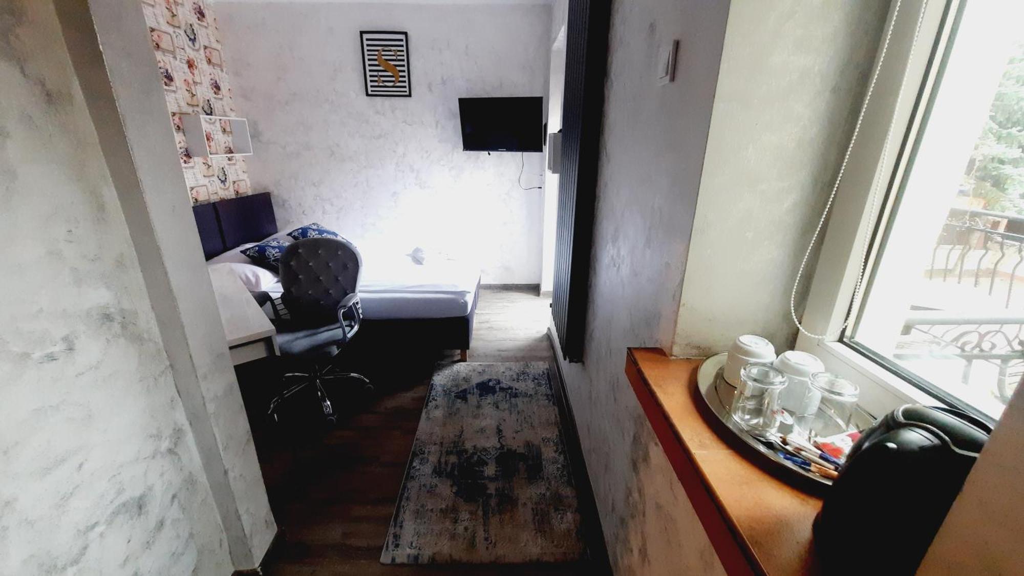 Hotel Rezydencja Rosa Przemyśl Esterno foto