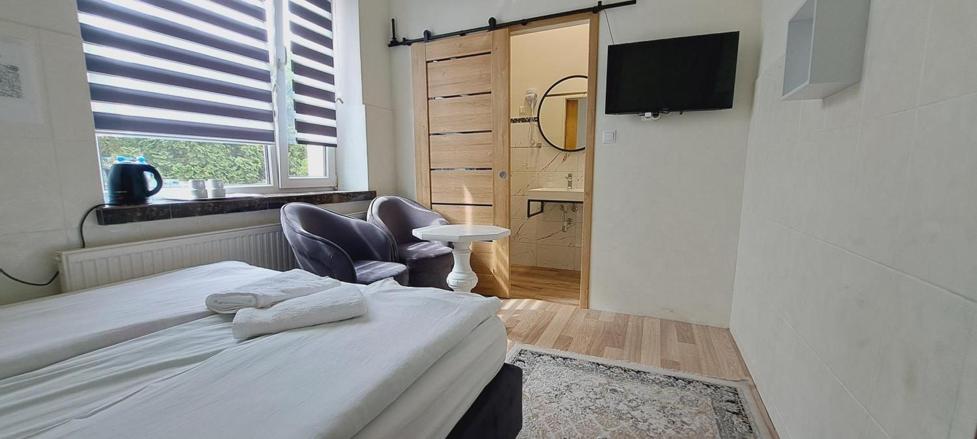 Hotel Rezydencja Rosa Przemyśl Esterno foto