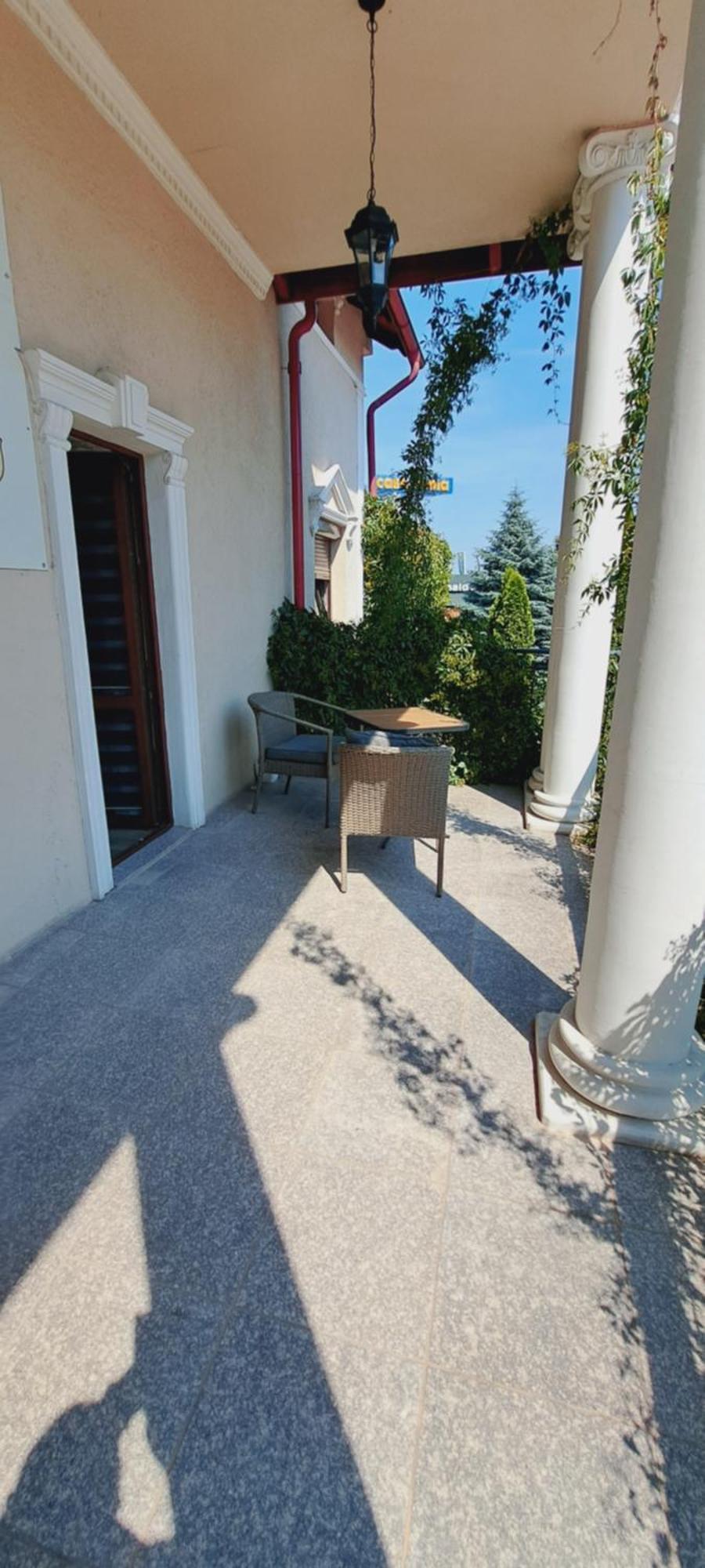 Hotel Rezydencja Rosa Przemyśl Esterno foto