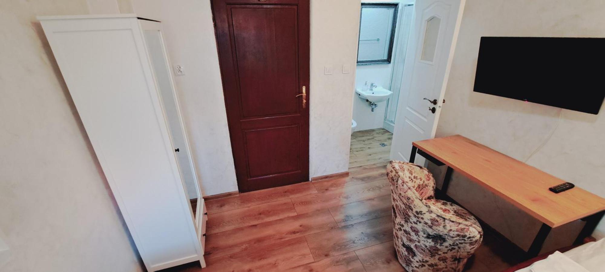 Hotel Rezydencja Rosa Przemyśl Esterno foto