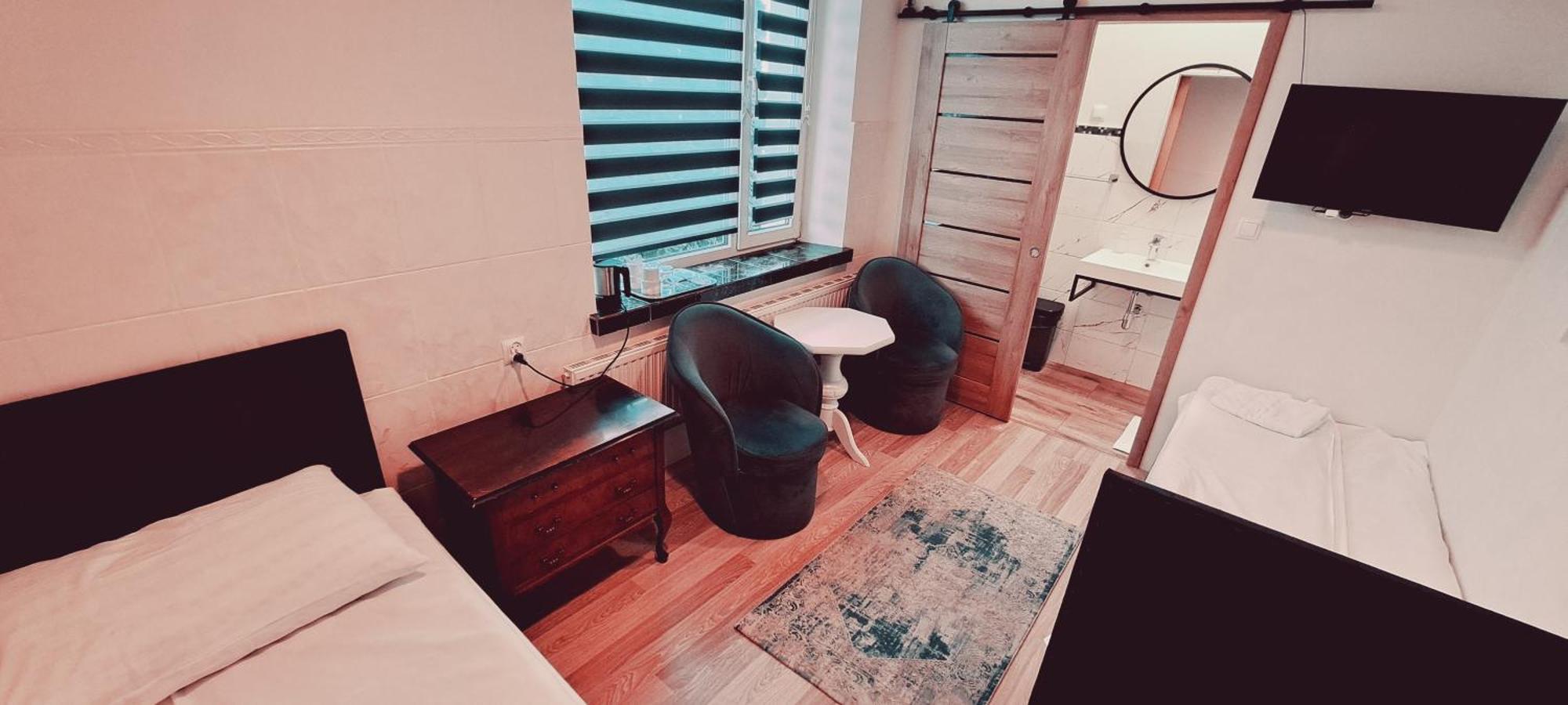 Hotel Rezydencja Rosa Przemyśl Esterno foto